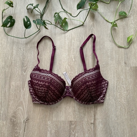 Victoria'sΒ Secret 32DD Dream Angels Demi Bra lace bra - Picture 2 of 10